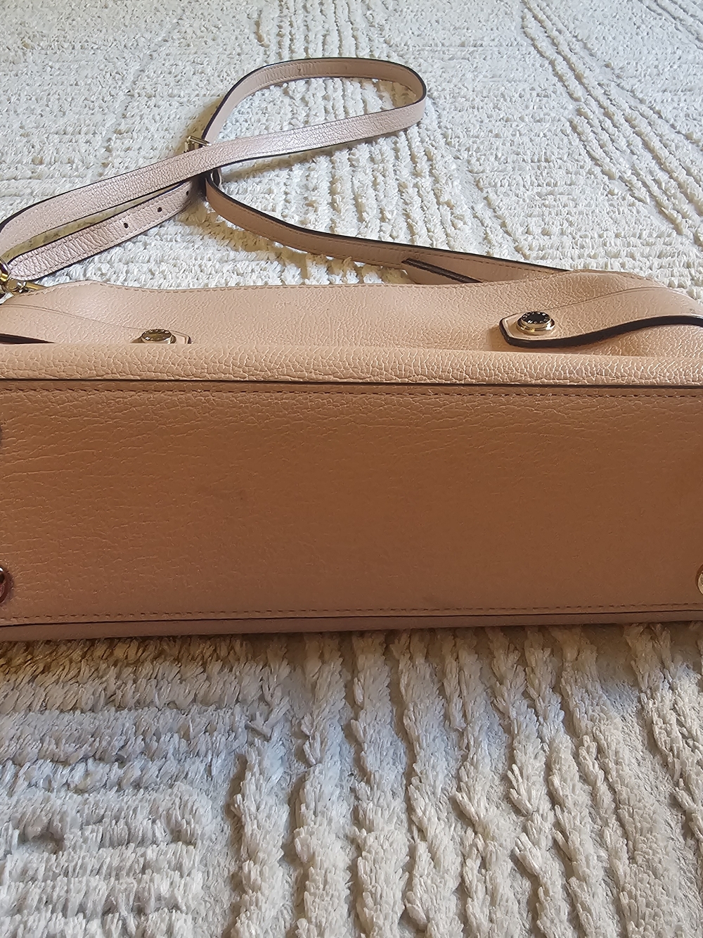 Henri Bendel New York Pebbled Leather Crossbody Bag - Picture 3 of 11
